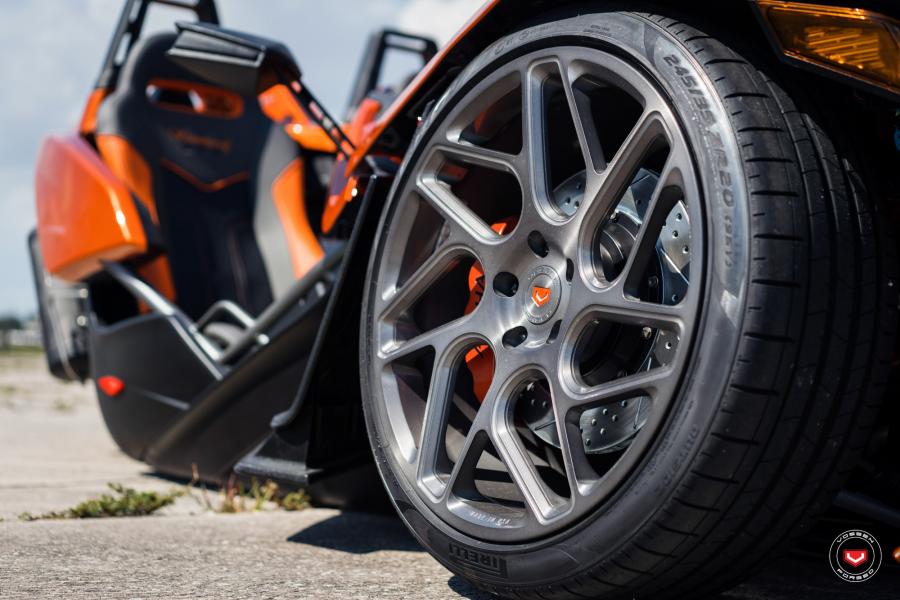 Колеса Polaris Slingshot on Vossen Wheels (CG-209T) 2017 года  (фото 6 из 14)